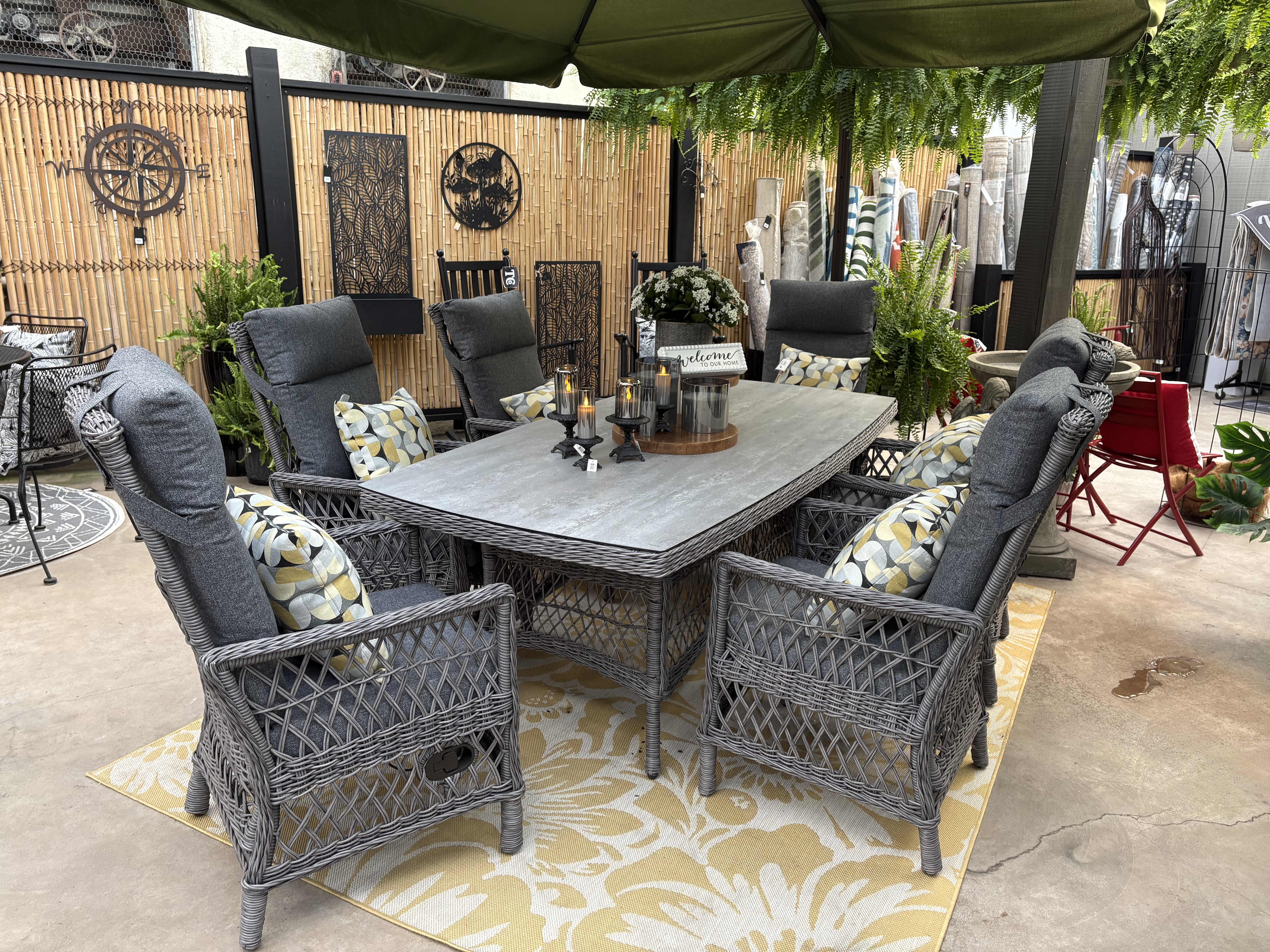 Krongborg Dining Set
